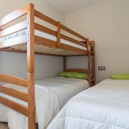Piso De 2 Habitaciones, 3 Piscinas Y Cerca Del Mar Rosas Exterior foto